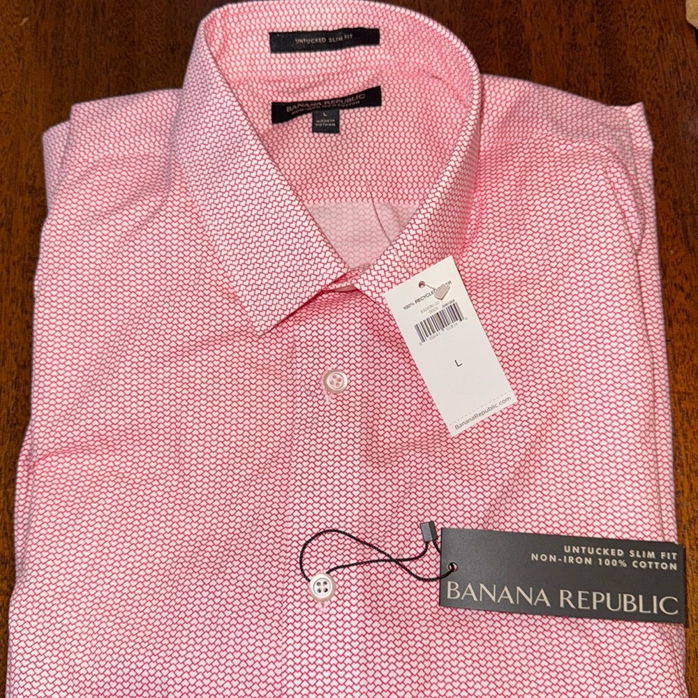 Banana Republic Untucked Slim Fit Shirt